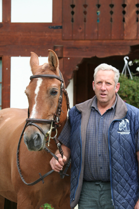 Feldtestrichter Paul Rothenbühler und seine Freibergerstute Fabienne